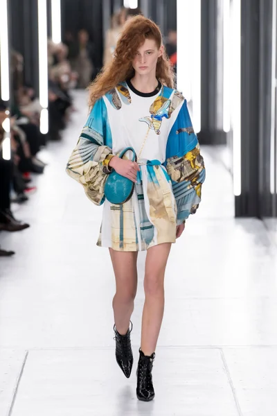 Look 2